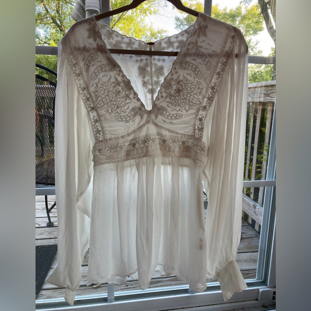Free People White Long Sleeve Peasant Embroidered Blouse Small